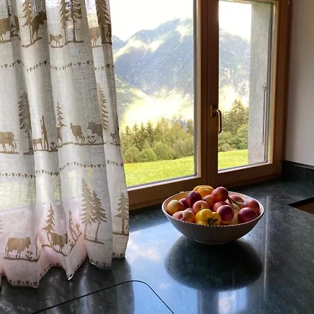 Poschiavo Maiensaess Auf 1400m 乐普斯