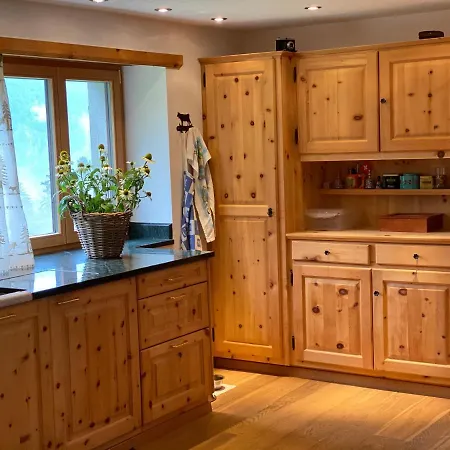 Poschiavo Maiensaess Auf 1400m