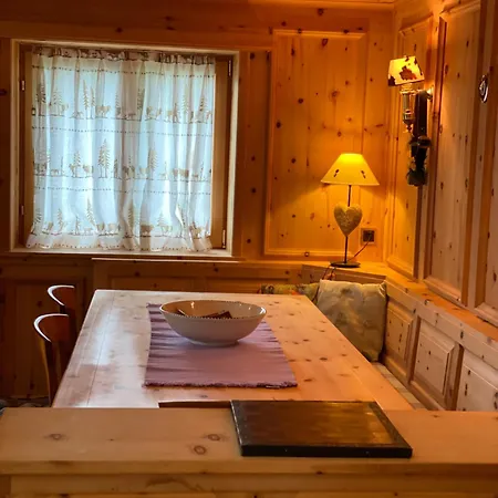 Poschiavo Maiensaess Auf 1400m Daire Le Prese