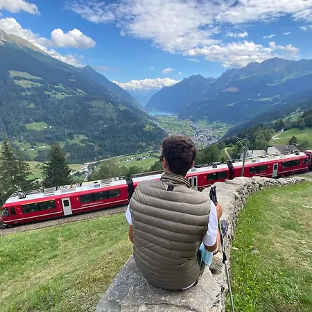 Daire Poschiavo Maiensaess Auf 1400m