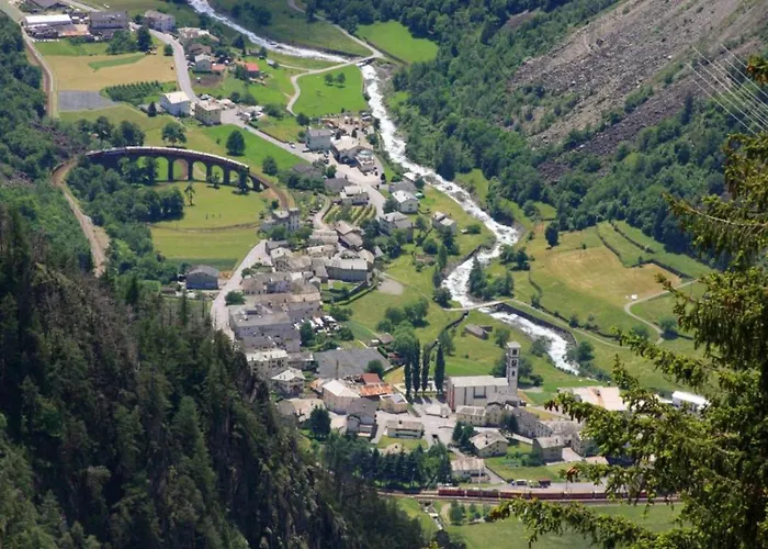 Poschiavo Maiensaess Auf 1400m Le Prese
